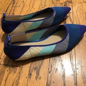 Size 7/8 multicolored flats